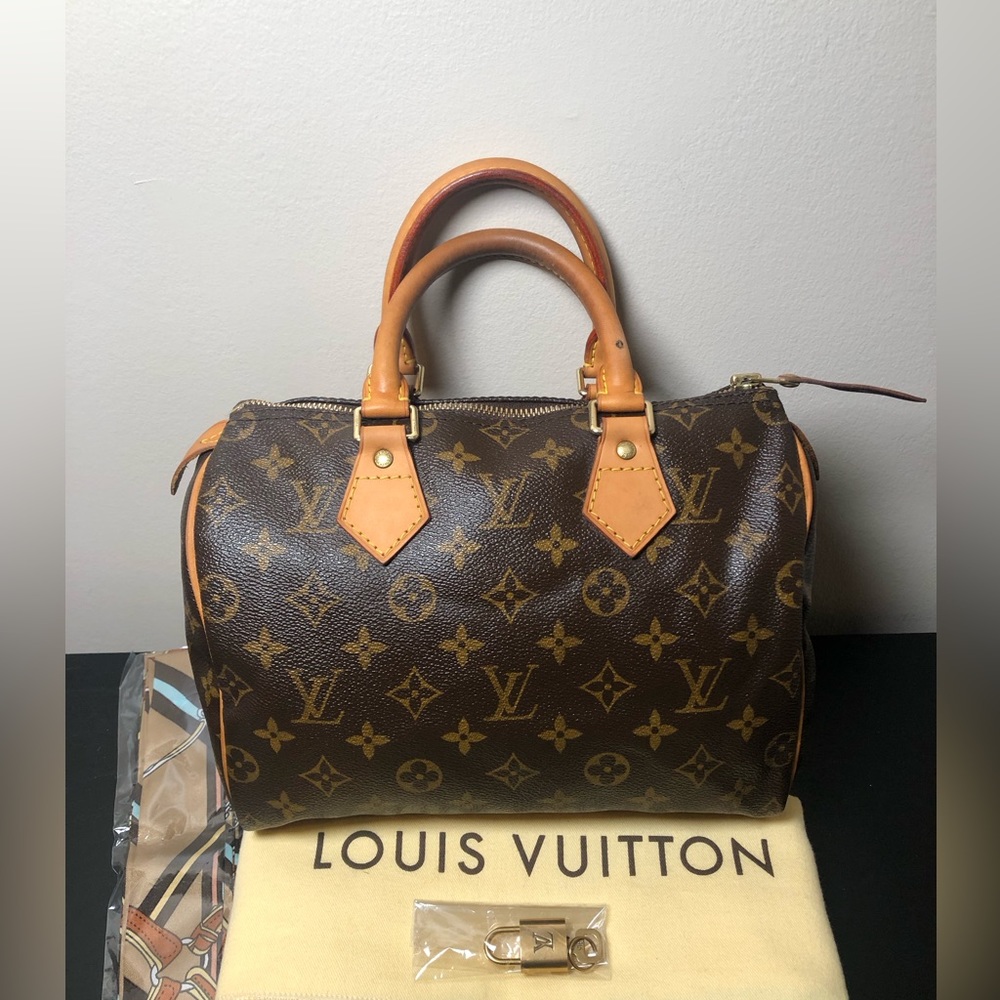 Louis Vuitton Monogram Speedy 25 w/Dust Bag,2Twillys,Lock/Key:Date Code(TH1917) - Picture 3 of 15